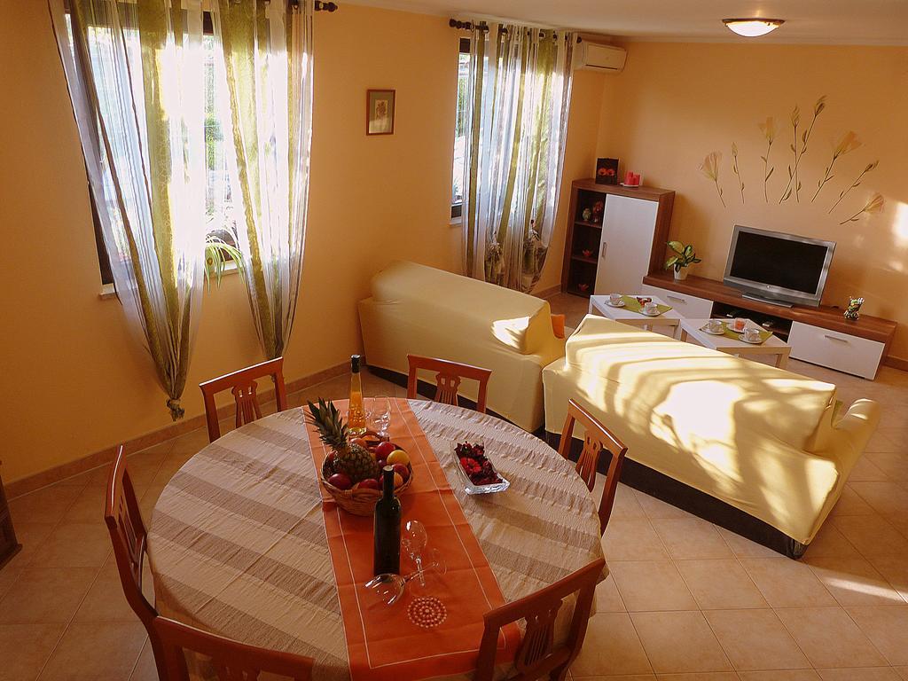 Apartment Oliva 普拉 外观 照片
